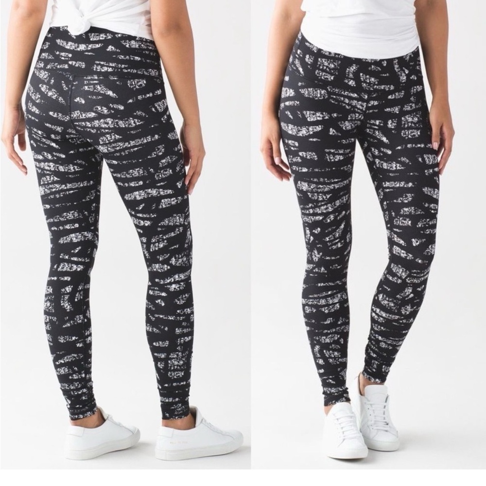 Lululemon Wunder Under High Rise Pant size 4